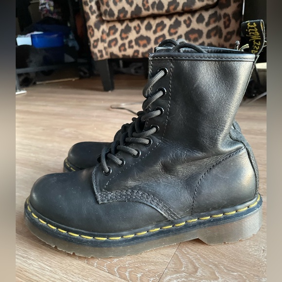 Dr. Martens “the original” Women’s Combat Boots size 7 - Picture 7 of 15